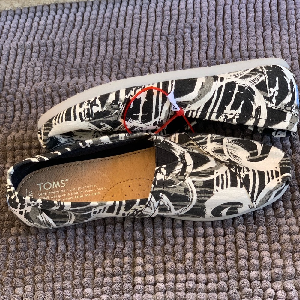 Authentic Toms